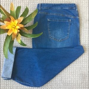 Lane Bryant Denim Capris With Cuffs, Size 28